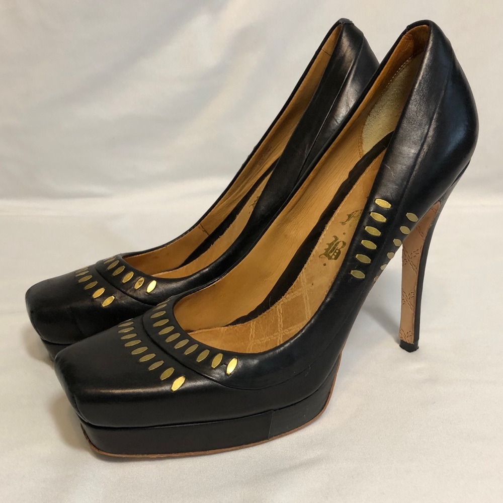 L.A.M.B. Platform Pumps